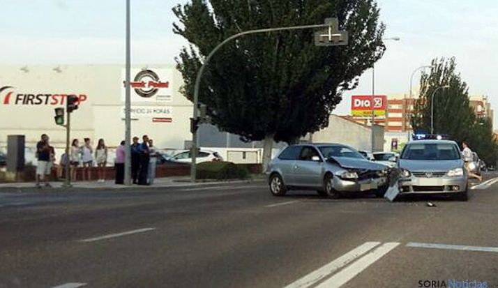 Los dos vehículos tras el accidente. / SN