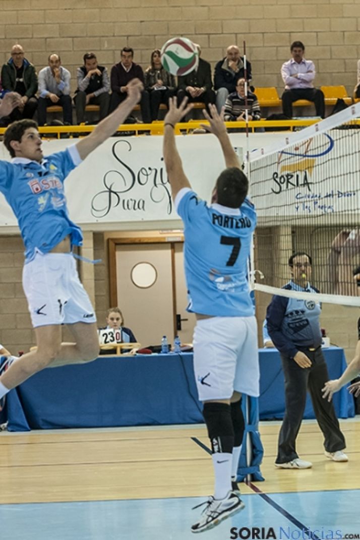 Portero colocando a Salas/María Morales