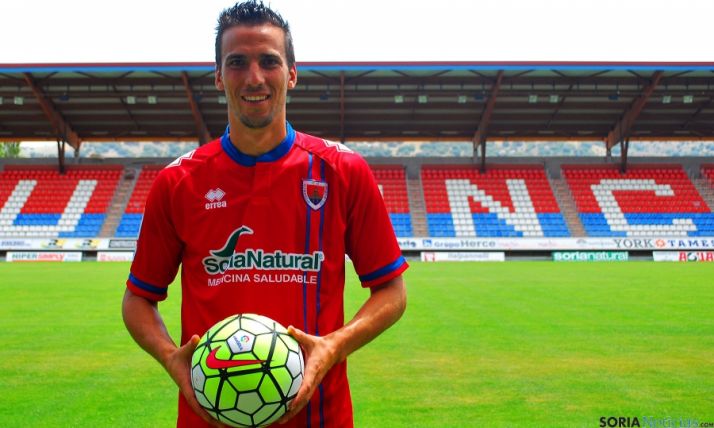 El delantero, con la camiseta del CD Numancia. / SN