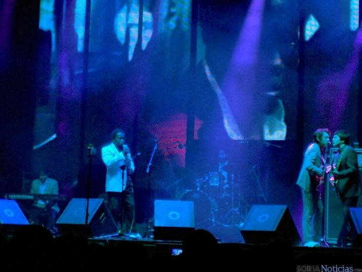 Lee Fields & The Spressions en su actuación este viernes. / SN