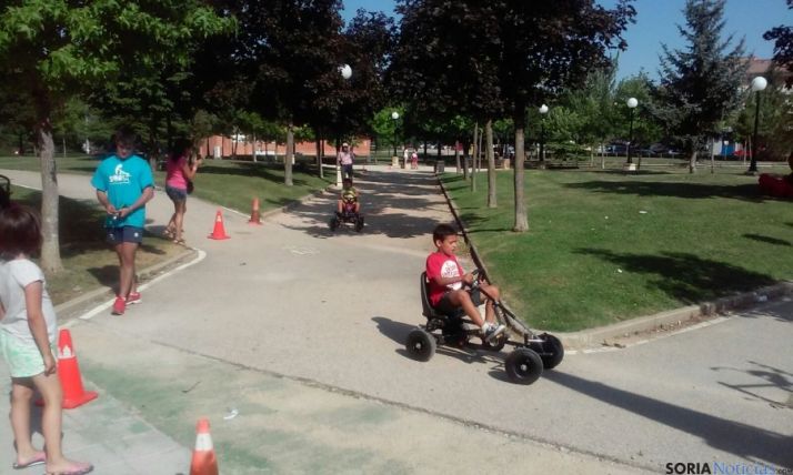 El barrio de Santa Bárbara, de fiesta. / SN
