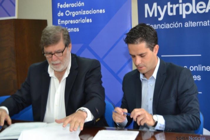 Firma del convenio FOES Mytriple A