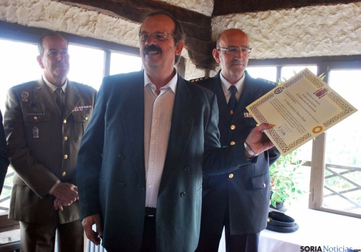 Uno de los homenajeados en el reconocimiento público. / SN