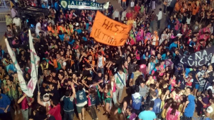 Algarabía en el pregón adnamantino