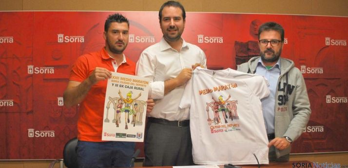 Rubén Andrés (izda.),Ángel Hernández y Eduardo Munilla. / SN