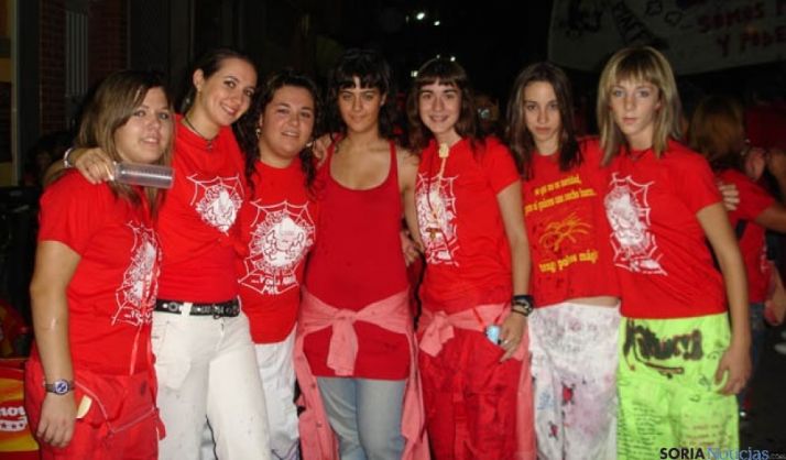 Grupo de jóvenes en fiestas de Arcos