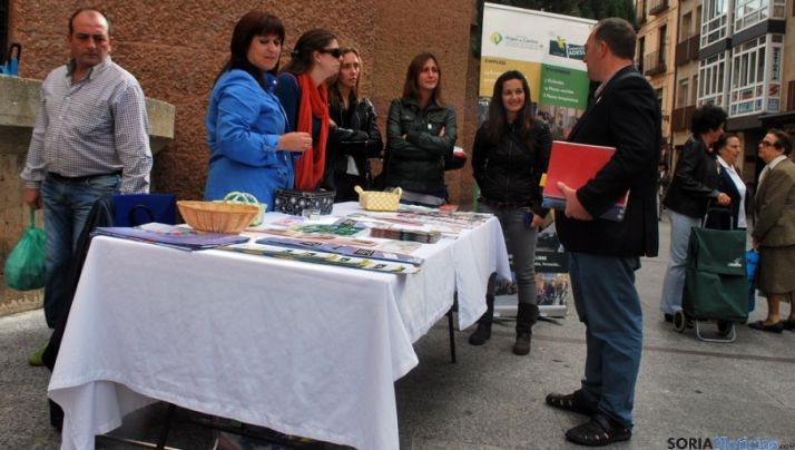Una mesa informativa de Asovica Fadess./SN