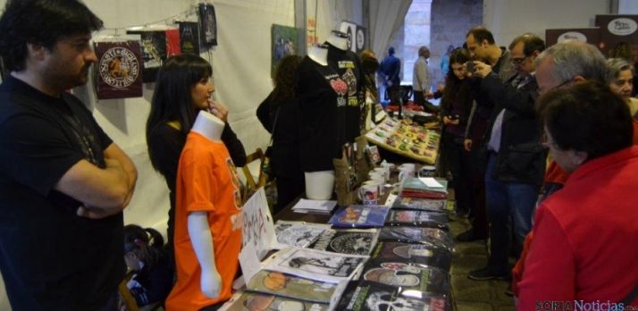 Mercasetas en la plaza mayor de Soria