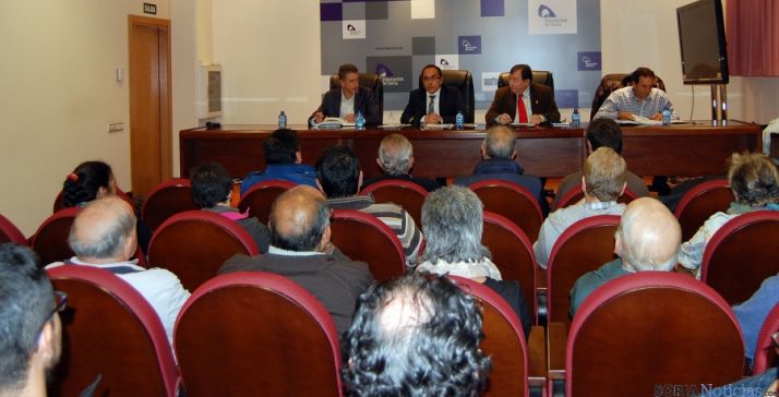 Reunión sobre la resina este jueves./Dip