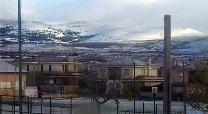 Vista parcial de Almarza con Garagüeta al fondo. / SN