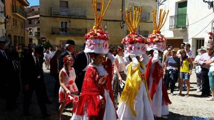 Imagen de las móndidas sampedranas de este año. / SN