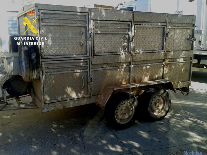 El remolque de transporte sujeto a investigación.