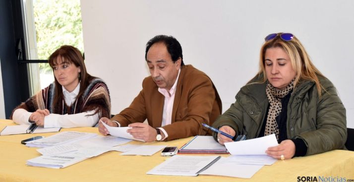 María José Jiménez, (izda.), Manuel López y Yolanda de Gregorio. / Jta.