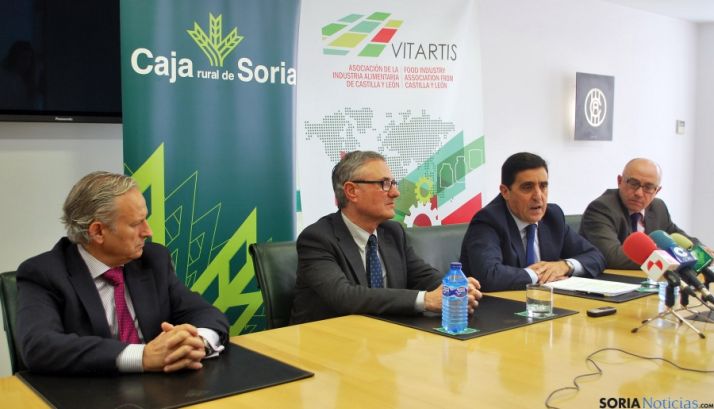 Carlos Tejedor (izda.), Félix Moracho, Carlos Martínez Izquierdo y Domingo Barca este jueves. / SN