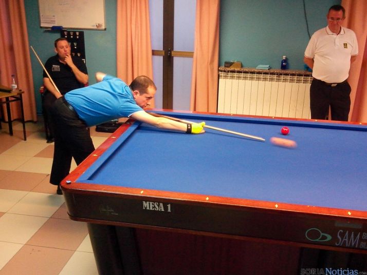 Cortés acaba con 40 carambolas en sólo 26 entradas