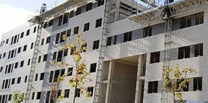 Edificio en construcción en Soria.