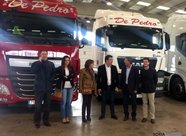 Visita del PP a Transportes De Pedro.