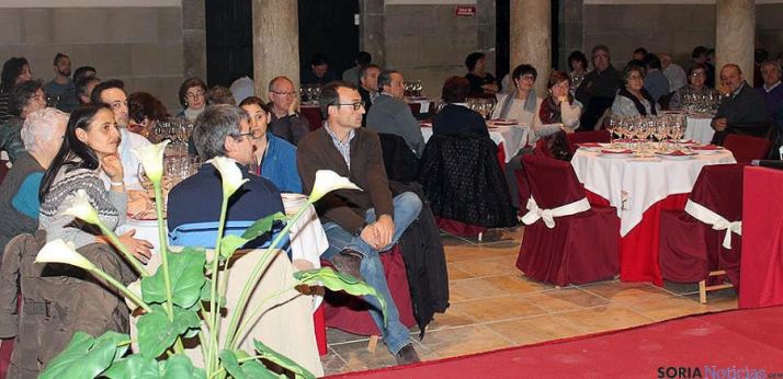 Degustación de cerveza y cardo rojo en las jornadas agredeñas./Ayto. Agr.