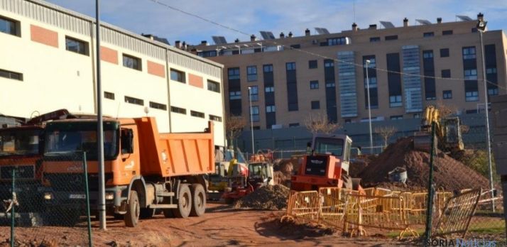 Máquinas trabajando en Camaretas