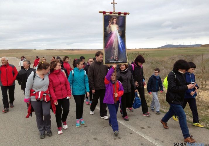 El estandarte portado por los fieles./DOS