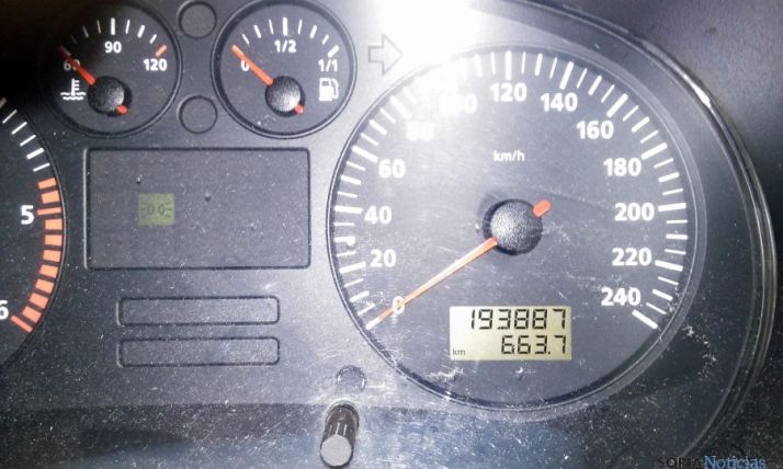 Cuentakilómetros presuntamente maninpulado en uno de los vehículos. / Subdeleg.