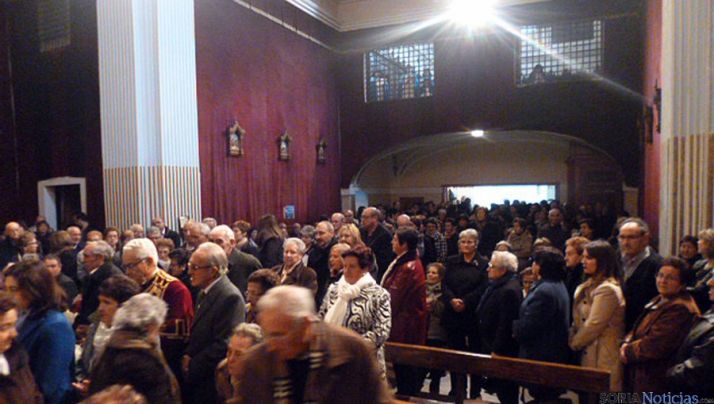 Asistentes a la eucaristía en el monasterio de la Concepción, en Ágreda. / GTSM