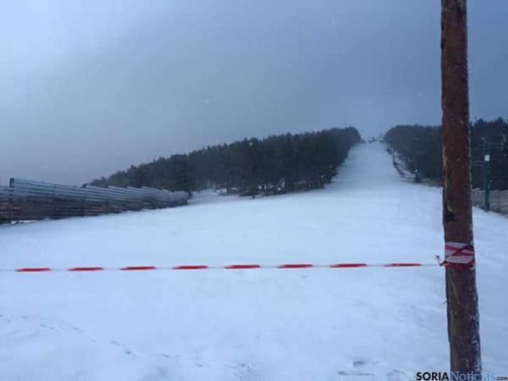 Primera nevada en el punto de nieve de Santa Inés.