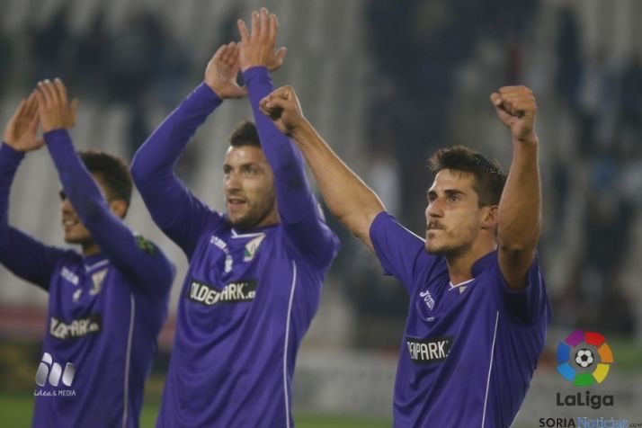 Los jugadores del Leganés celebran su victoria en Córdoba.