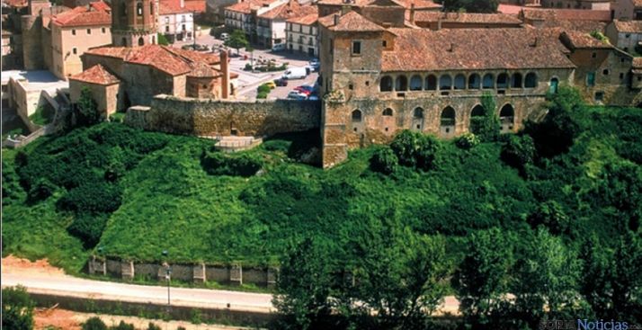 Vista parcial del casco antiguo de Almazán y su muralla. / SN