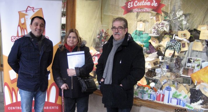 La ganadora, en la recepción del premio. 