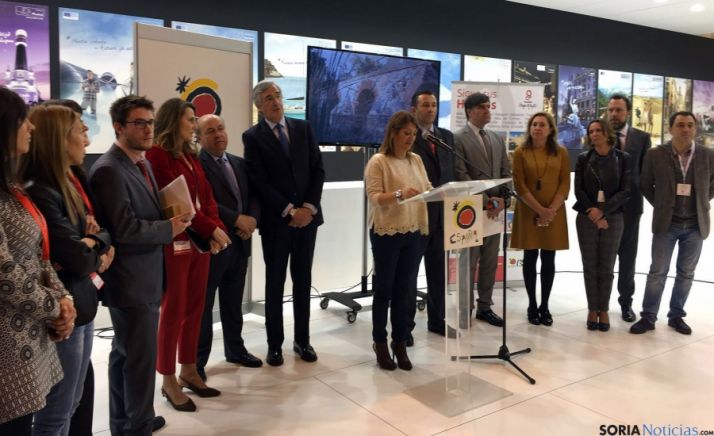 Acto de la agrupación en Fitur.