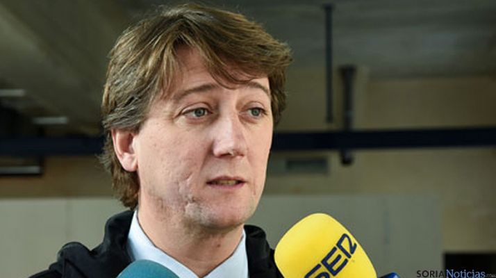 El alcalde, en una visita a las obras del mercado./SN