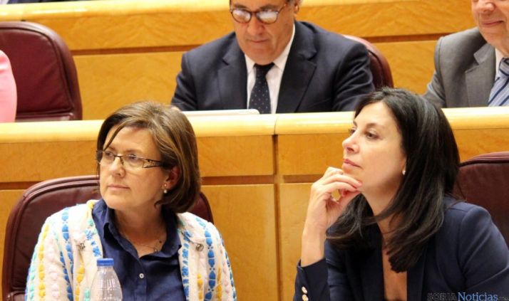 Marimar Angulo, (izda) con la senadora vallisoletana Arenales Serrano.