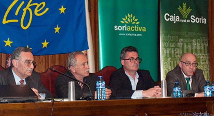 Ponentes en una de las conferencias. / SA