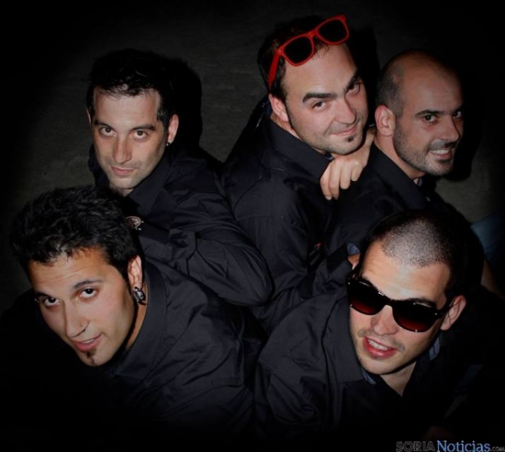 Integrantes de The Versiones