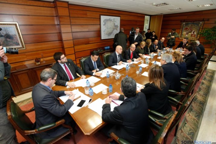 La Junta ha reunido a las diputaciones/ Junta