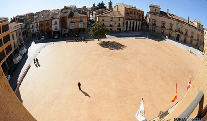 Imagen de la plaza Mayor de Almazán. / SN