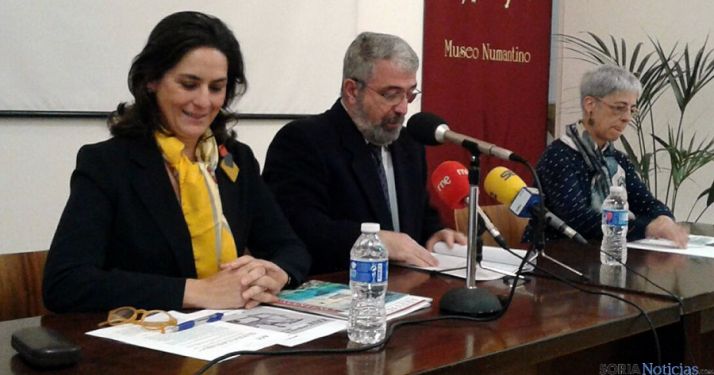 Elsa Amatriain (izda.), Elías Terés y María Luisa Revilla este viernes. / SN