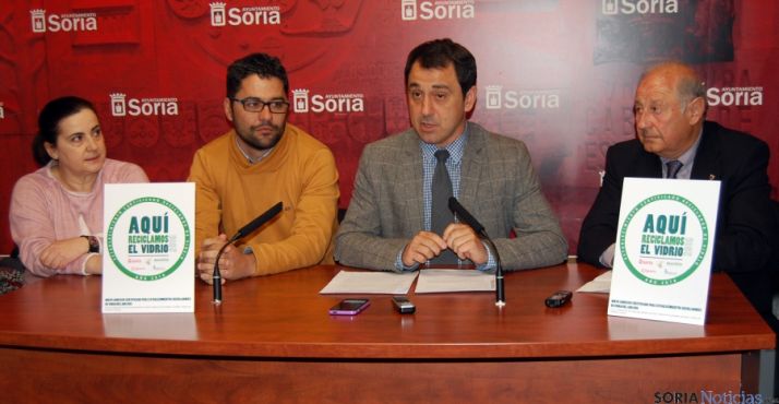 Carmen Lorenzo (izda.), José C. Agustina, Javier Muñoz y Vidal Gil este miércoles./Ayto 