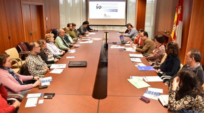 Un momento de la reunión./Jta.