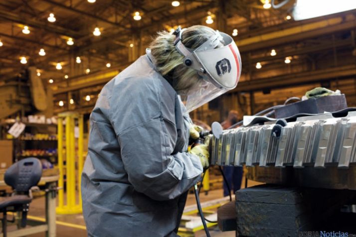 La Junta compelmenta salarios de colectivos desfavorecidos.