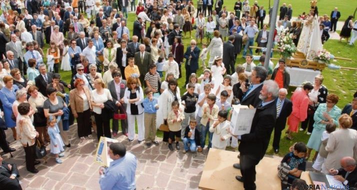 Subasta en la fiesta de la Virgen de Olmacedo