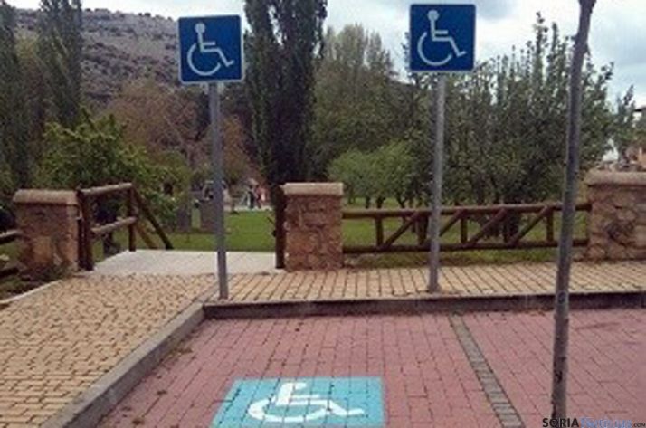 Doble señalización absurda en la zona del Duero. / Cs