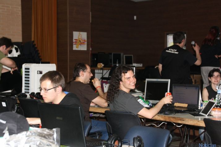 Participantes en la lan party./Pasarlobit