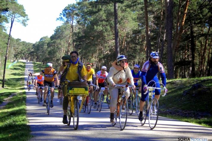 La Histórica pasa por caminos no asfaltados, rememorando viejos tiempos