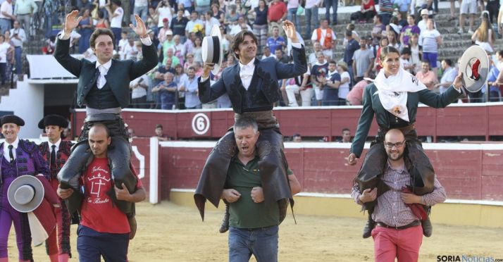 La terna, a hombros esta tarde./SN