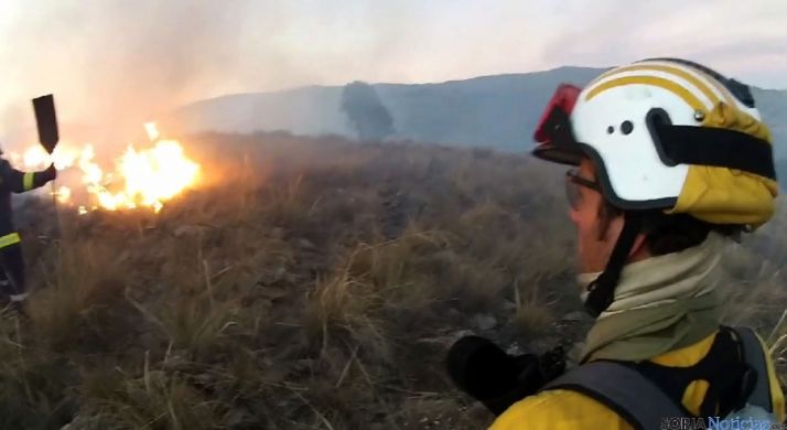 Un operario de la BRIF en un incendio forestal./SN