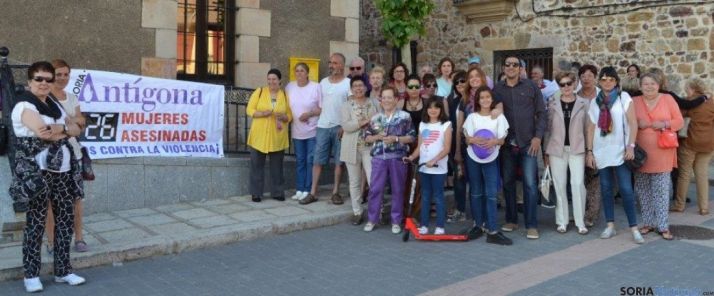 Jornada contra la violencia de género en Navaleno