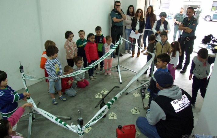 Niños en el cuartel sanleonardino./Subdelg