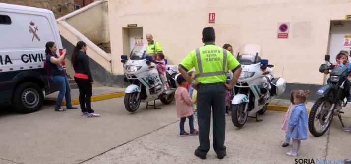Niños de Virgen el Espino en una visita.